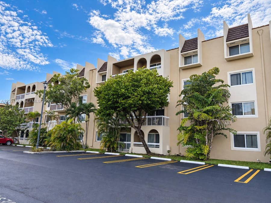 Property photo for 7815 Camino Real, #I-414, Miami, FL
