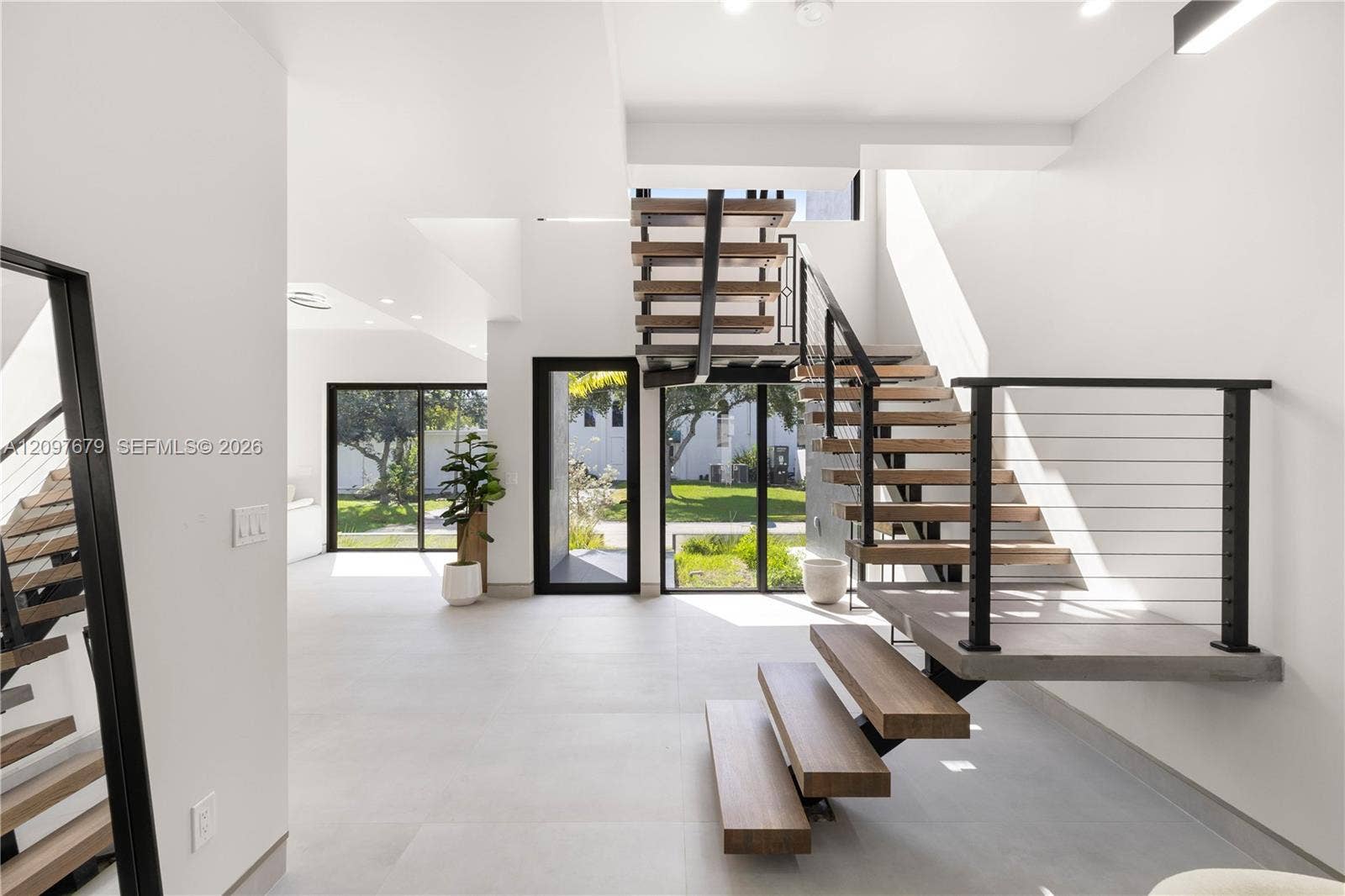 843 SW 14th Court, Fort Lauderdale, FL 33315 Photo 15