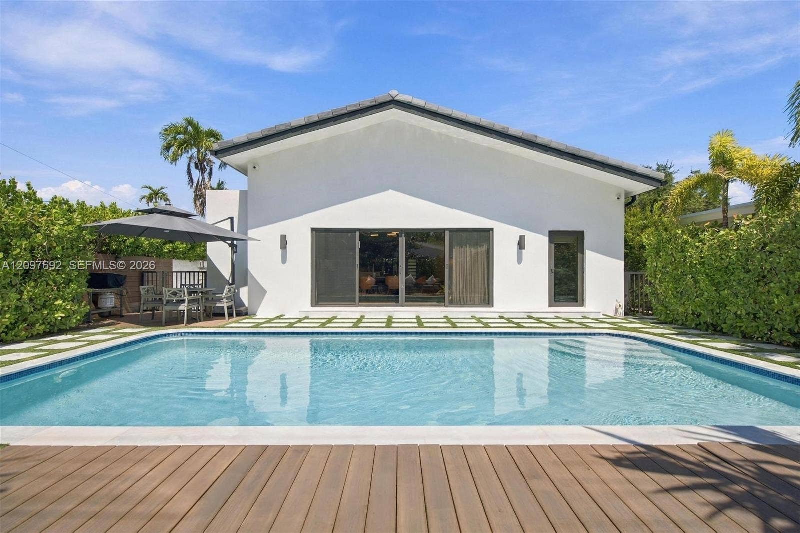 600 W 51st Street, Miami Beach, FL 33140 Photo 20