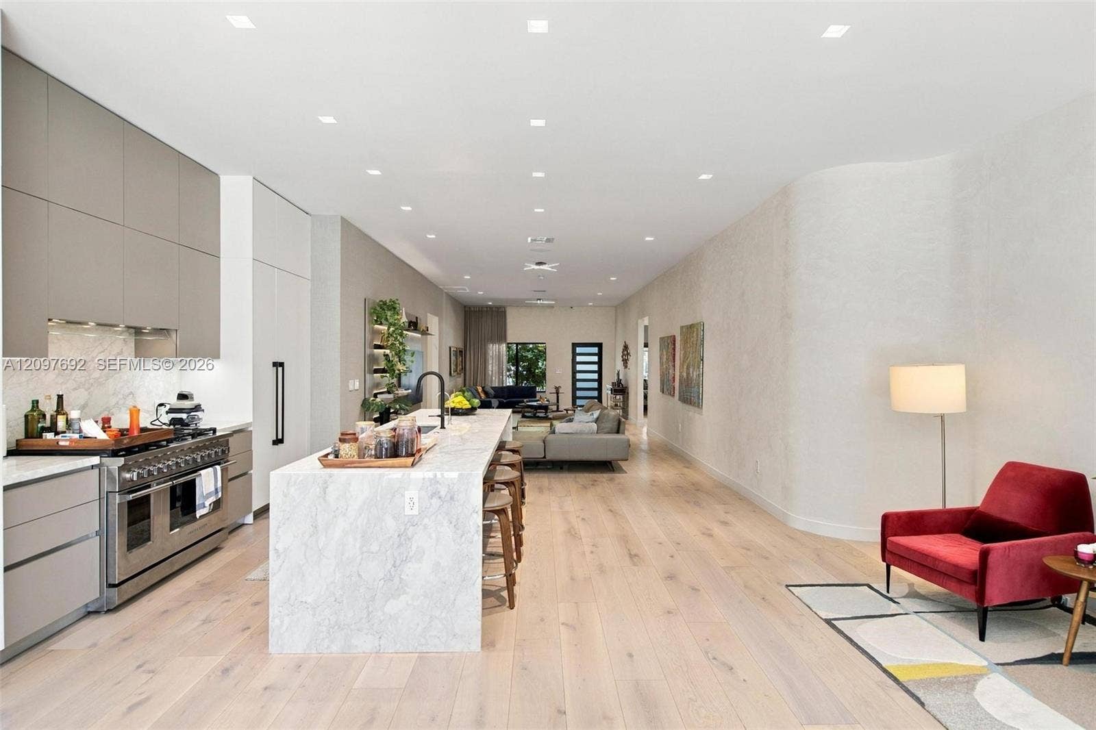 600 W 51st Street, Miami Beach, FL 33140 Photo 12