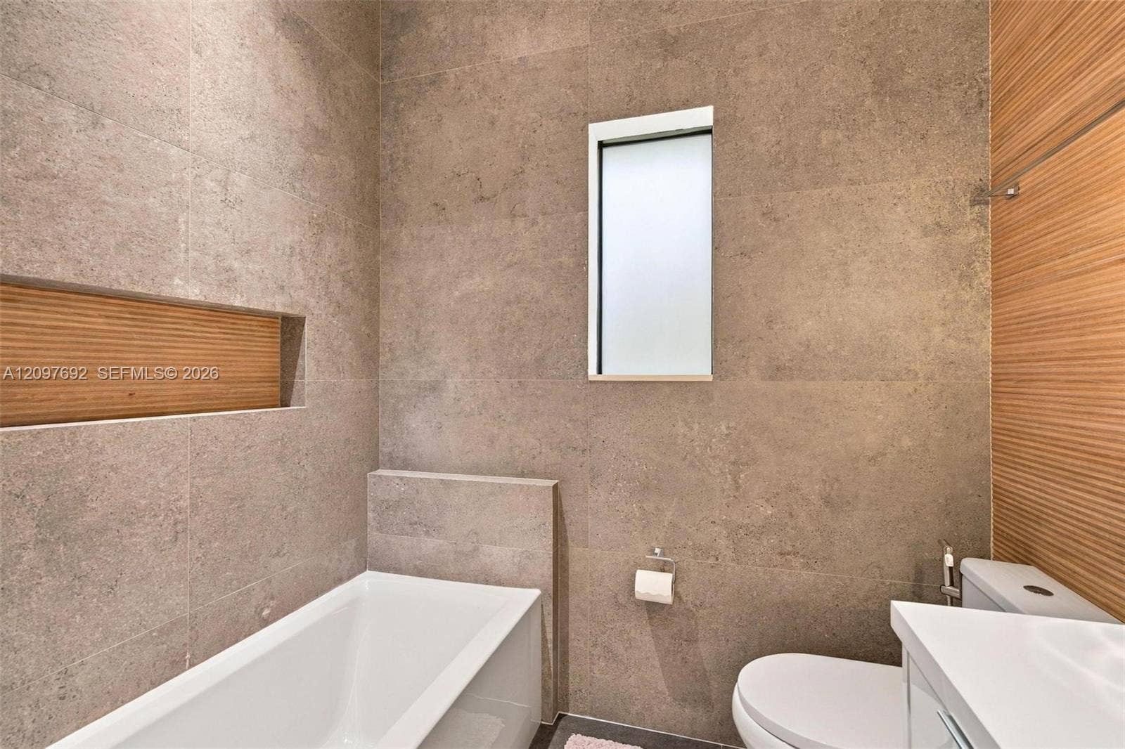 600 W 51st Street, Miami Beach, FL 33140 Photo 34