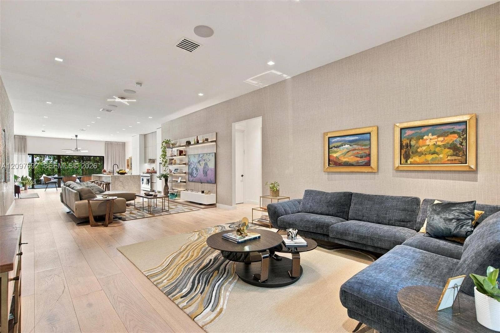 600 W 51st Street, Miami Beach, FL 33140 Photo 2