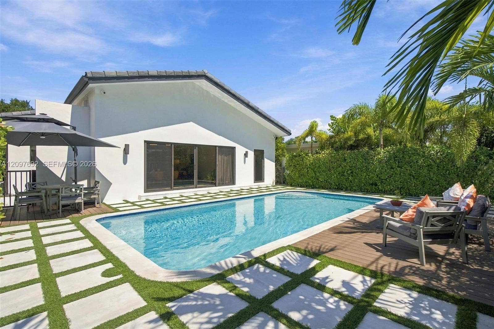 600 W 51st Street, Miami Beach, FL 33140 Photo 21