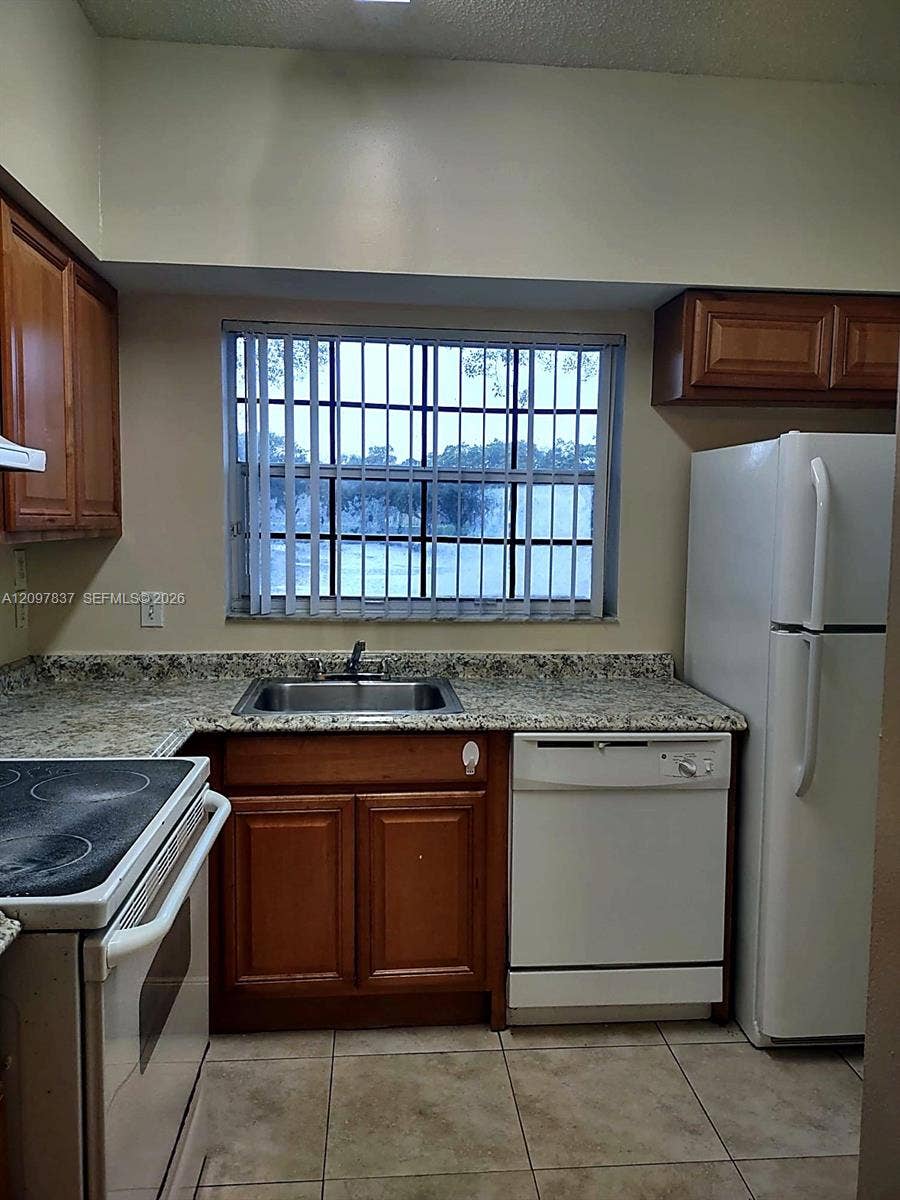 631 Cypress Lake Boulevard, #I17, Deerfield Beach, Deerfield Beach, FL 33064 Photo 4