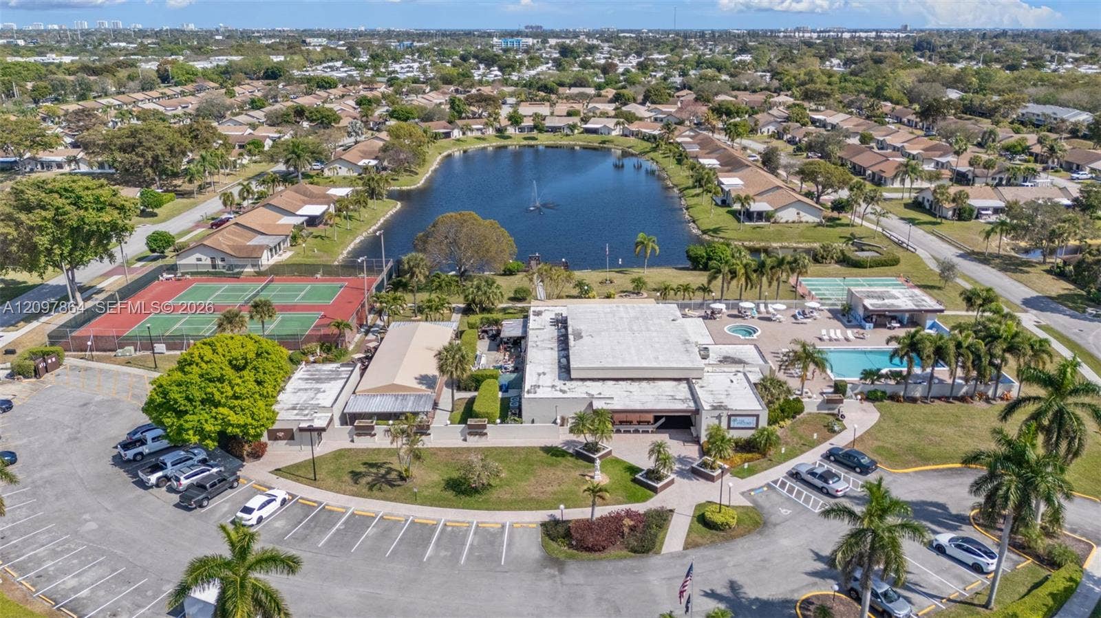 1563 SW 22nd Terrace, Deerfield Beach, FL 33442 Clubhouse/Tennis/Pickleball/Shuffle Board/ Pool/Fitness Room