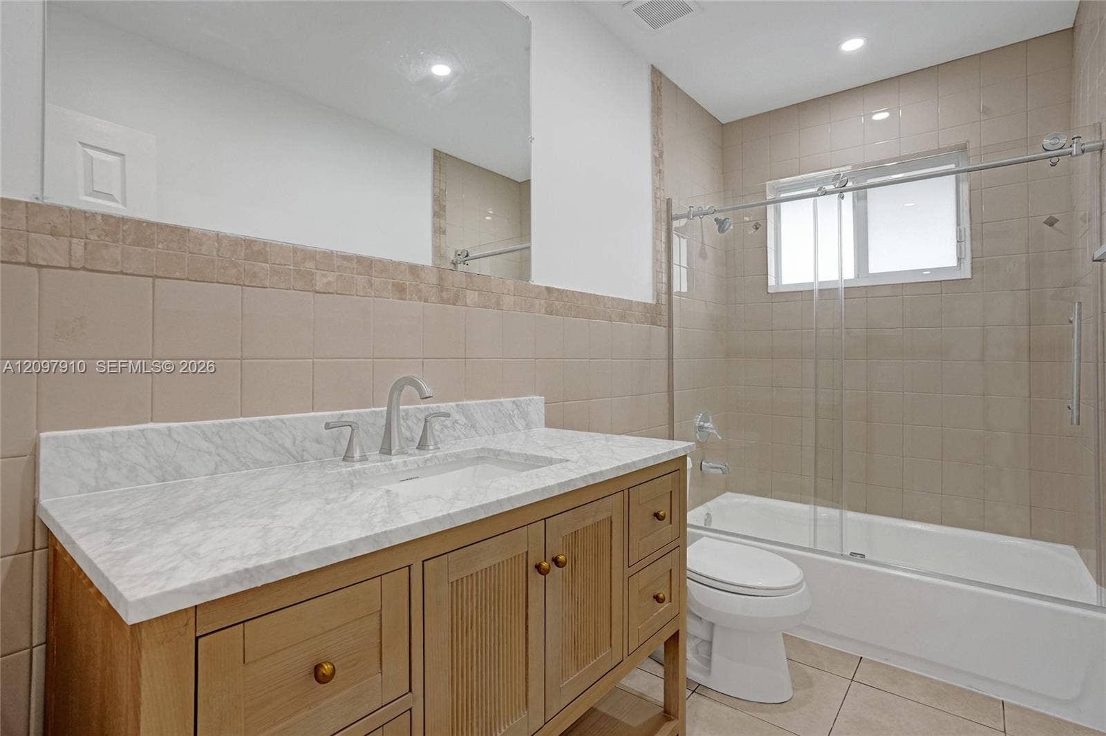 Hallandale Beach, FL 33009 Apt 2