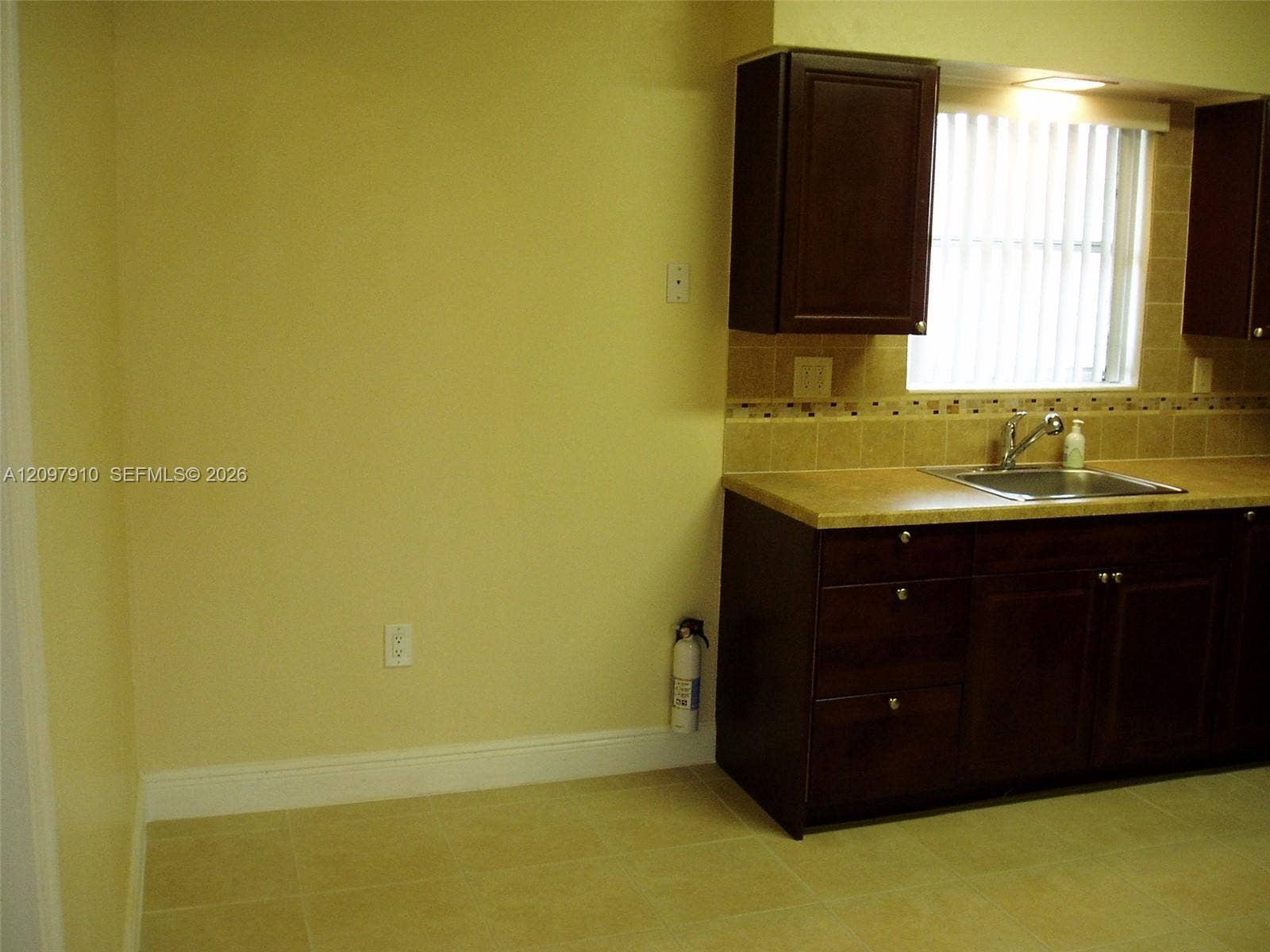 Hallandale Beach, FL 33009 Apt 1