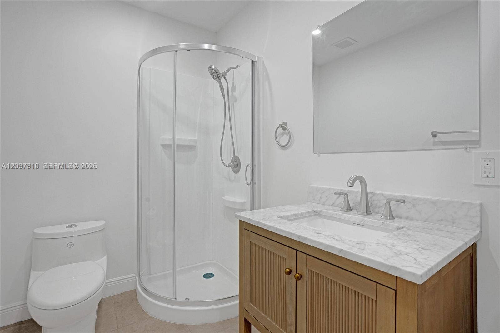 Hallandale Beach, FL 33009 Apt 2