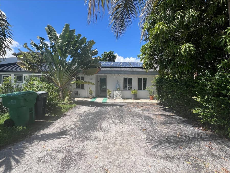 Property photo for 5400 SW 140th Place, Miami, FL