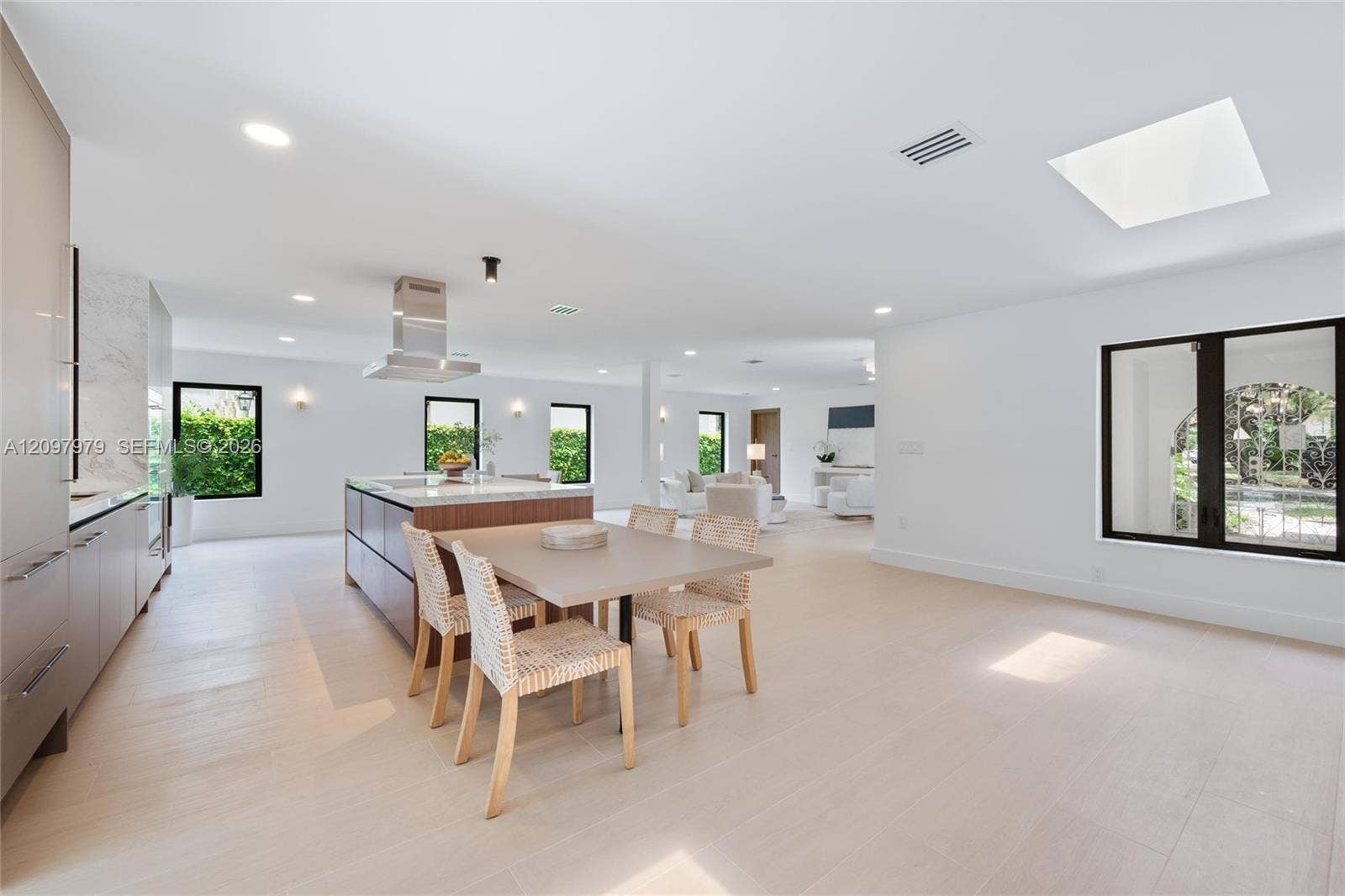 1320 Alhambra Circle, Coral Gables, FL 33134 Photo 9
