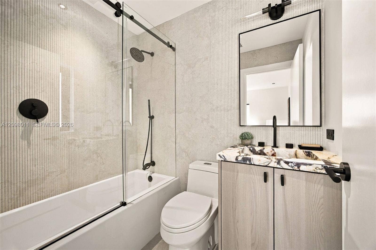 2350 SW 25th Terrace, Miami, FL 33133 Photo 27