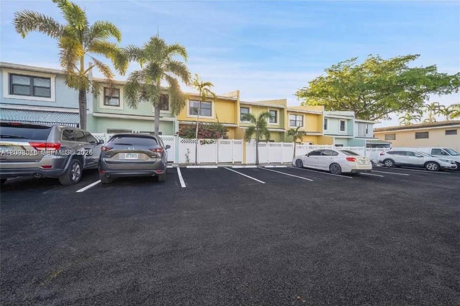 Property photo for 120 SE 12th Avenue, Pompano Beach, FL