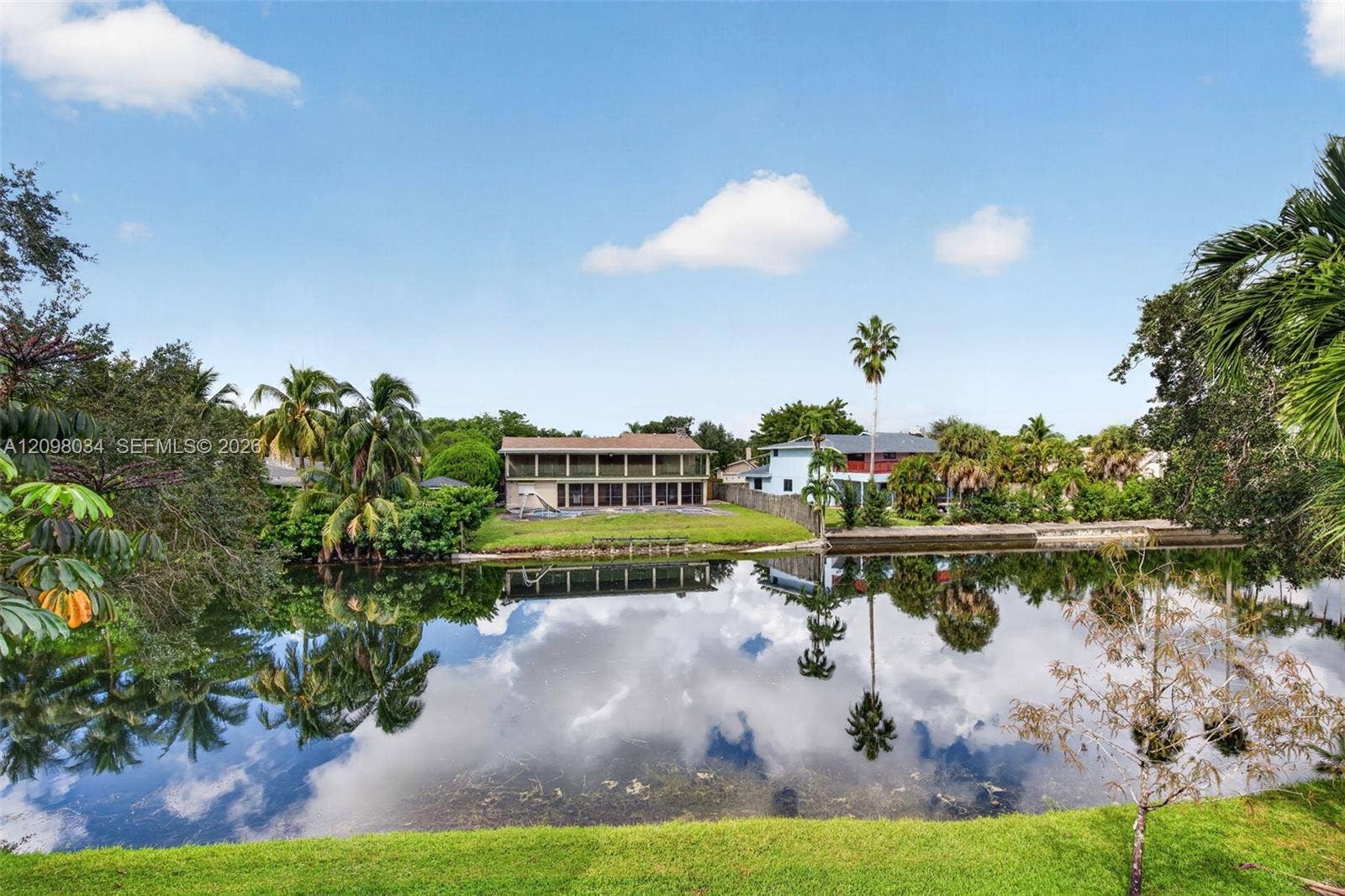 9901 Fairway Cove Lane, Plantation, FL 33324 Photo 3