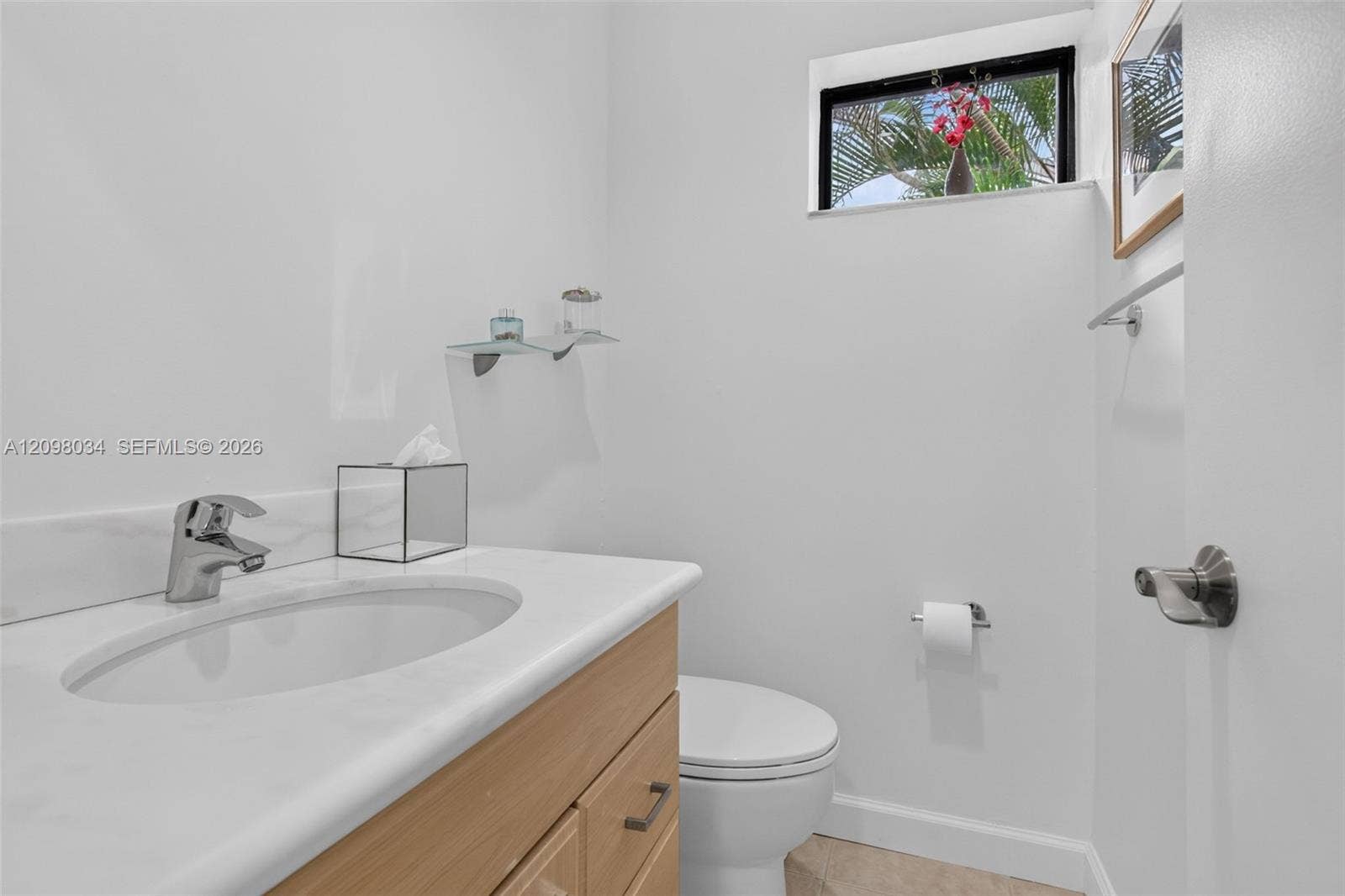 9901 Fairway Cove Lane, Plantation, FL 33324 Half Bath First Floor