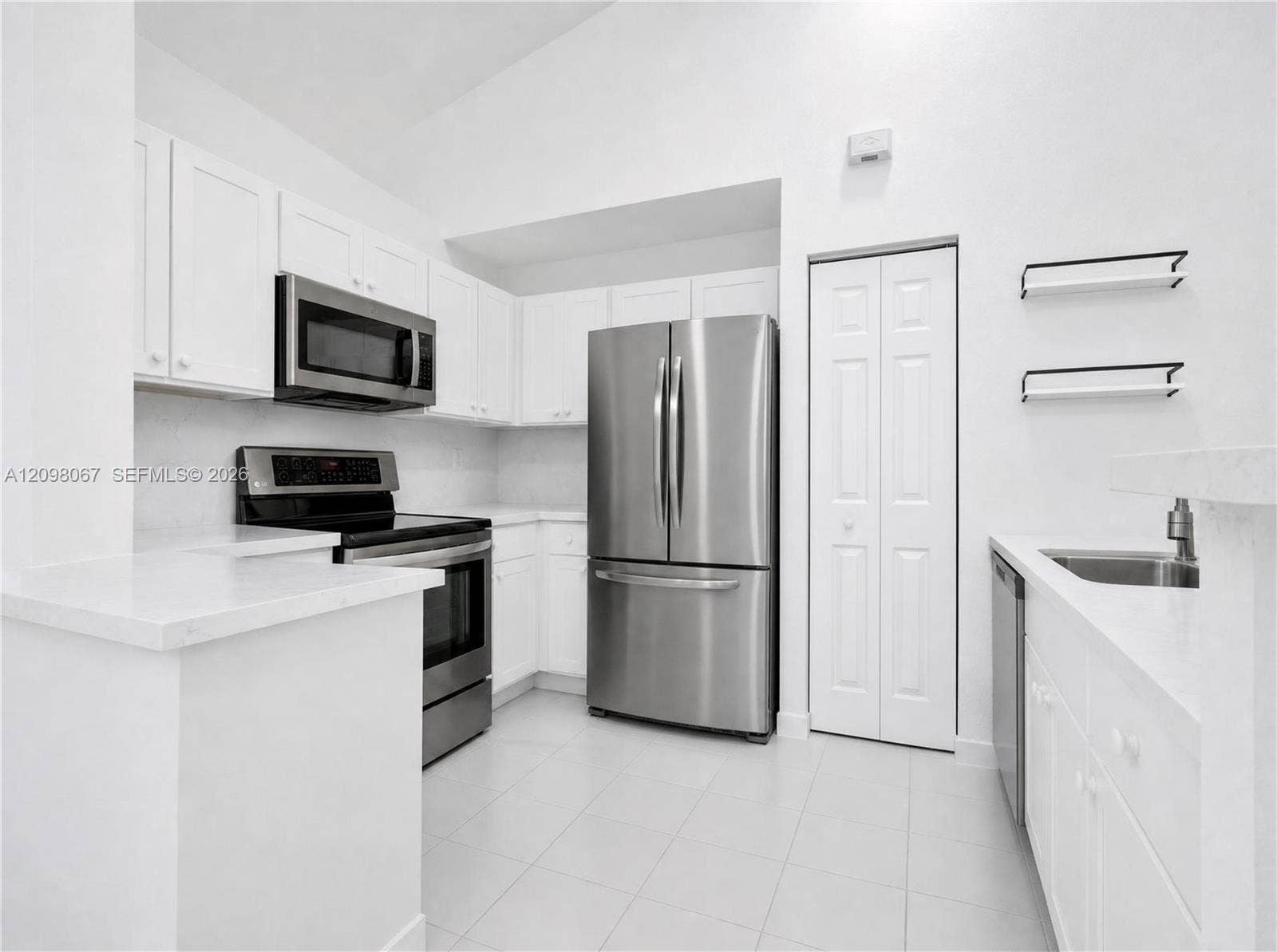 1509 Sunset Way, Weston, FL 33327 Photo 11