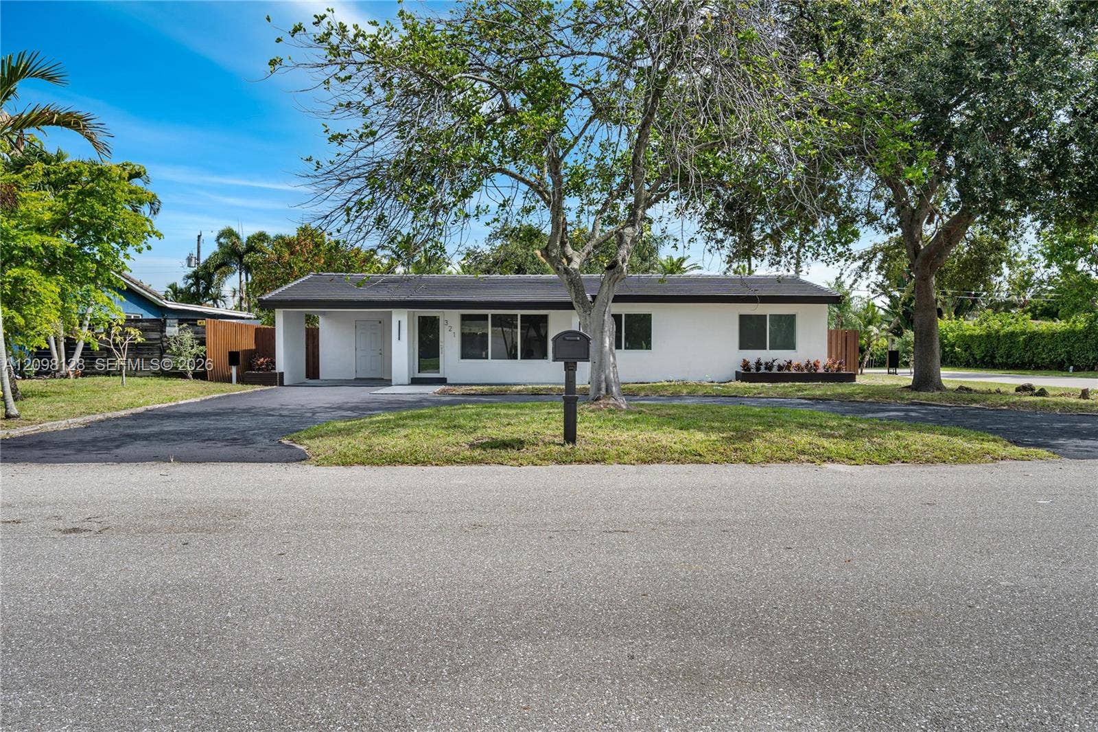 321 NW 36th Street, Oakland Park, FL 33309 Photo 1