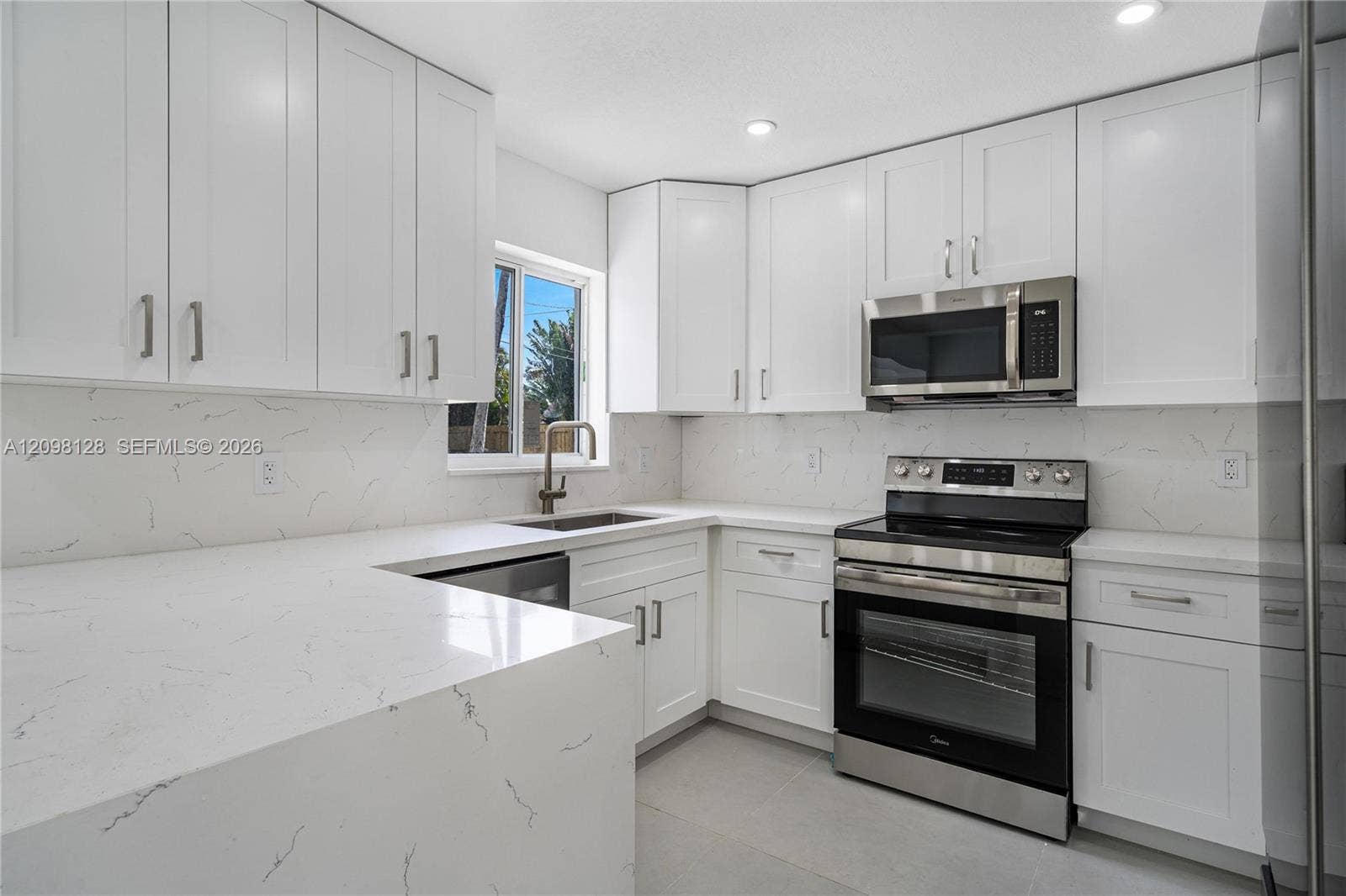 321 NW 36th Street, Oakland Park, FL 33309 Photo 11