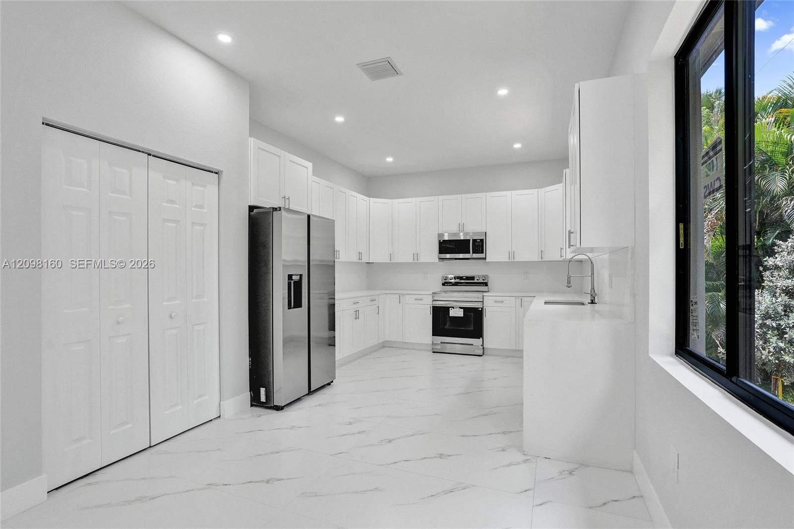 2445 SW 43 Terrace, Fort Lauderdale, FL 33317 Photo 5