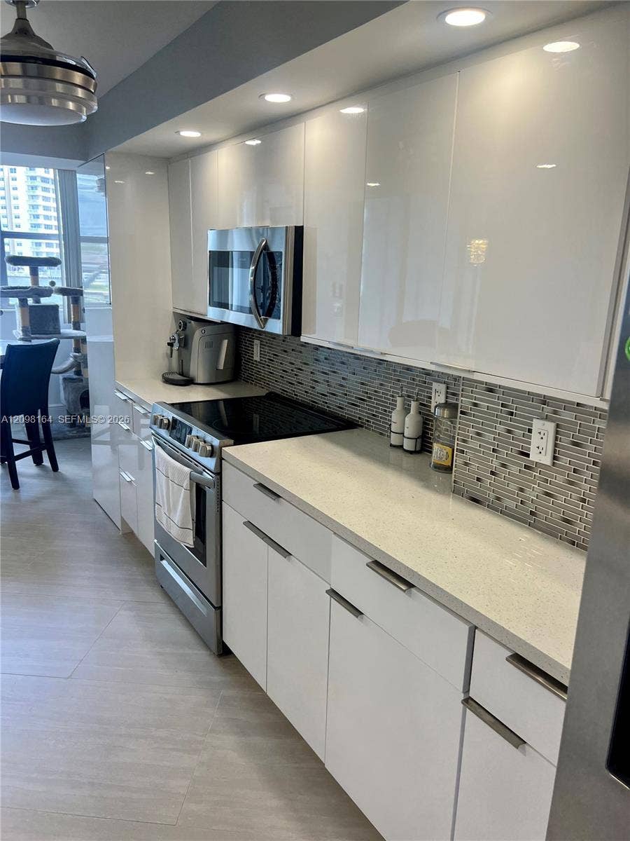 100 Golden Isles Drive, #205, Hallandale Beach, FL 33009 Photo 4
