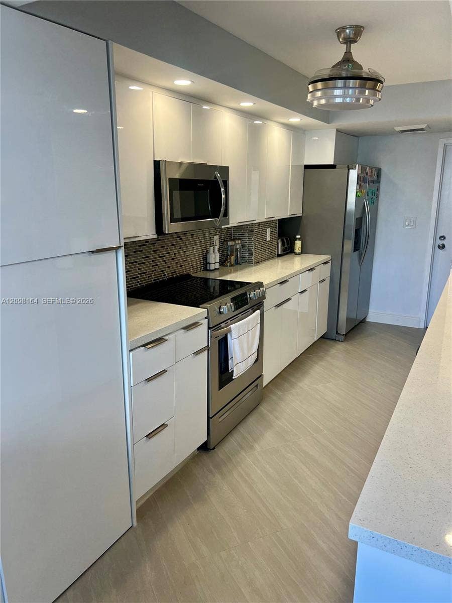 100 Golden Isles Drive, #205, Hallandale Beach, FL 33009 Photo 5