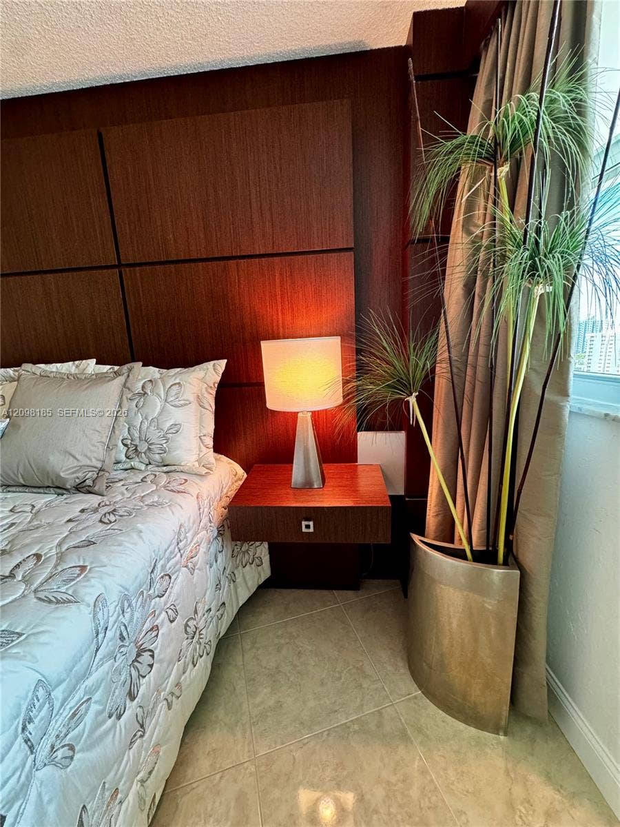 100 Golden Isles Drive, #1405, Hallandale Beach, FL 33009 Photo 22