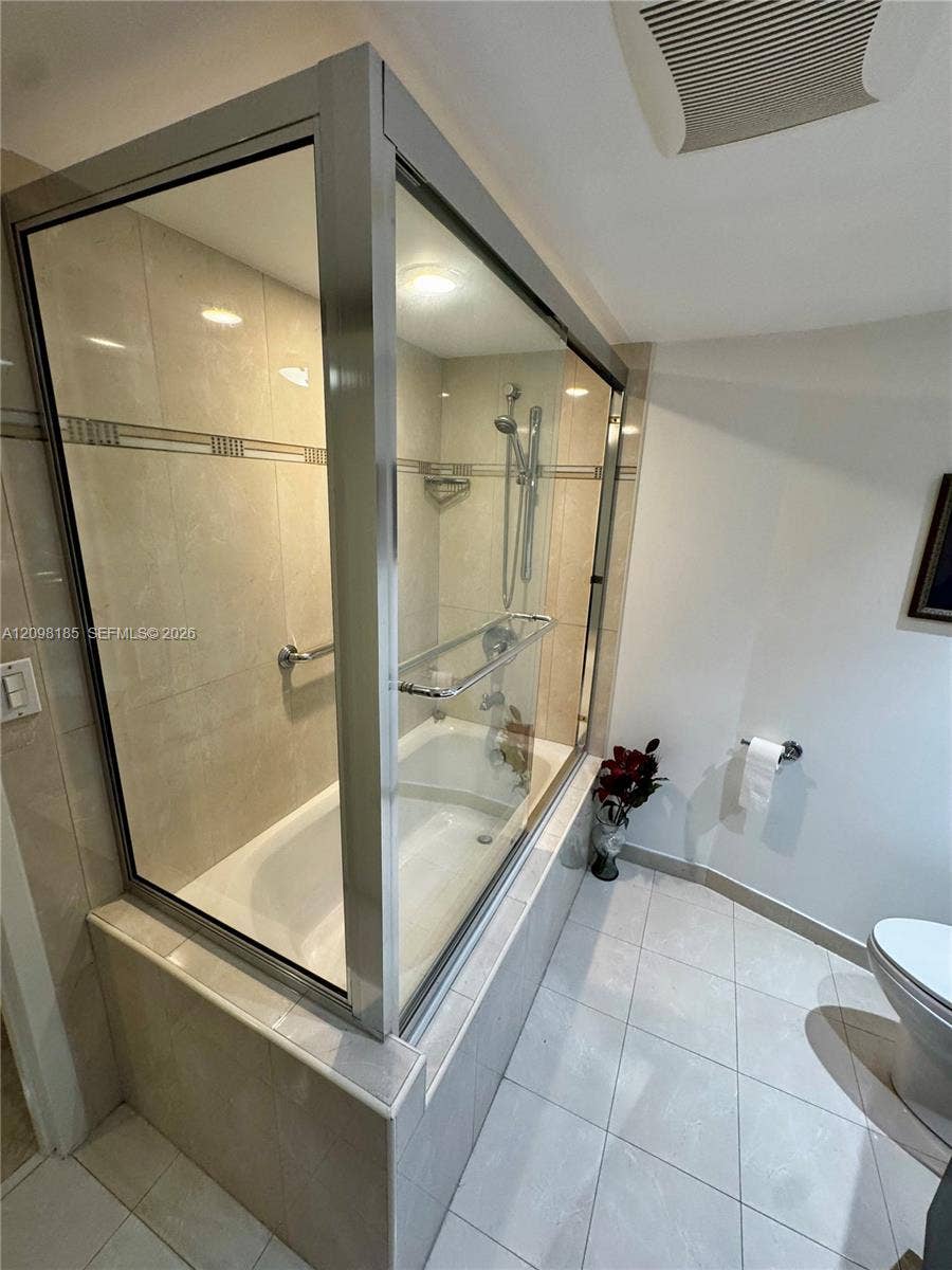 100 Golden Isles Drive, #1405, Hallandale Beach, FL 33009 Photo 20