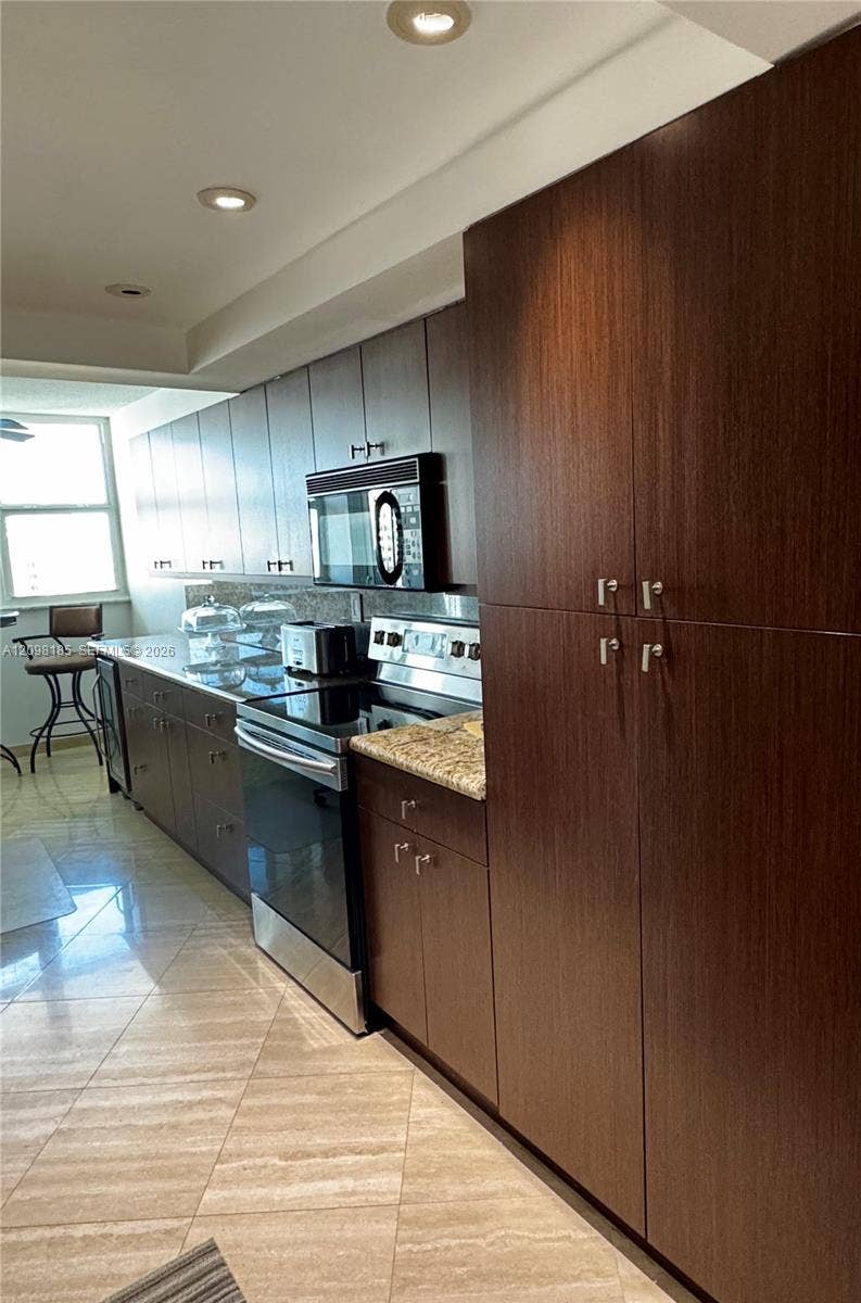 100 Golden Isles Drive, #1405, Hallandale Beach, FL 33009 Photo 7