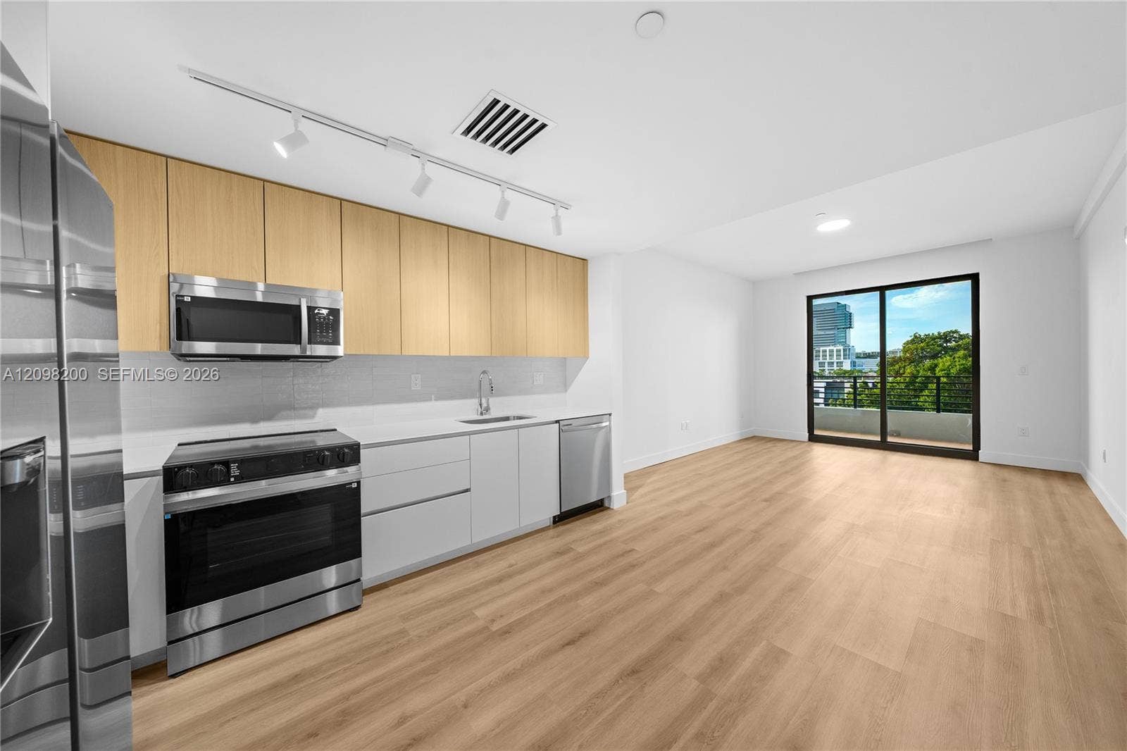 215 SE 4th Street, #204, Hallandale Beach, Hallandale Beach, FL 33009 Photo 9
