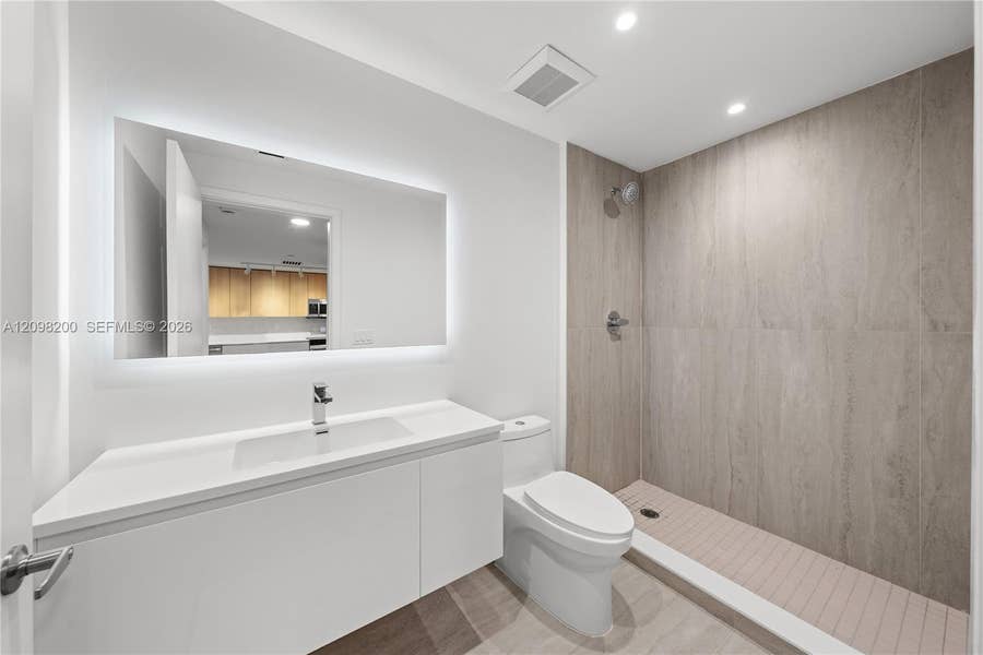 Property photo for 215 SE 4th Street, #204, Hallandale Beach, FL