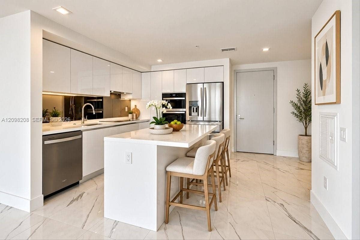 1170 E Hallandale, #2109, Hallandale Beach, Hallandale Beach, FL 33009 Photo 12