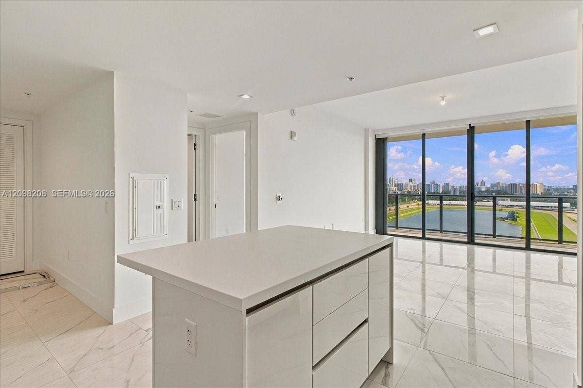 1170 E Hallandale, #2109, Hallandale Beach, Hallandale Beach, FL 33009 Photo 34