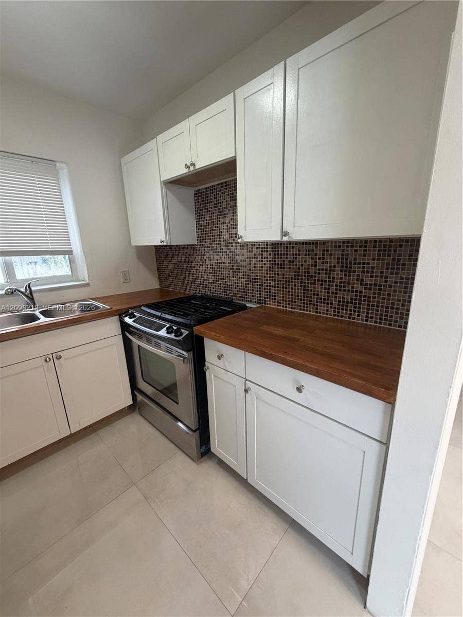 1204 N 24th Avenue, #1206, Hollywood, Hollywood, FL 33020 Photo 2