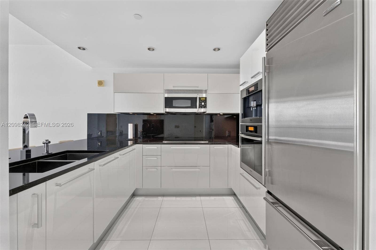 17121 Collins Avenue, #803, Sunny Isles Beach, FL 33160 Photo 16