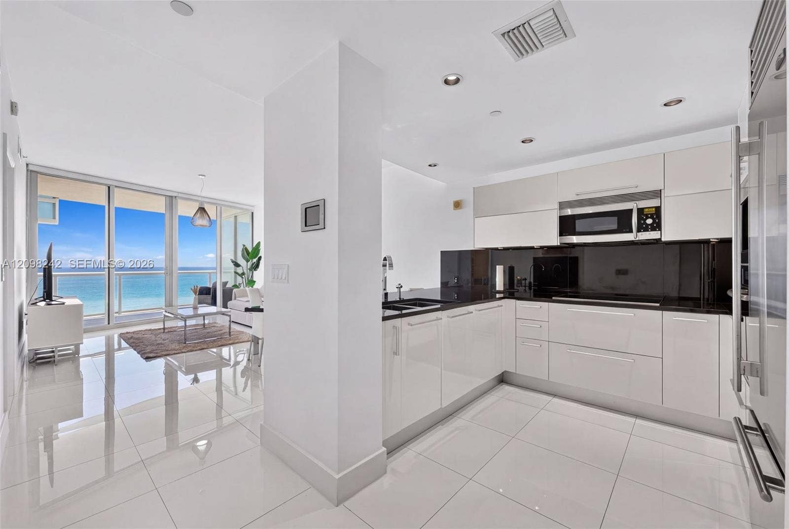 17121 Collins Avenue, #803, Sunny Isles Beach, FL 33160 Photo 17