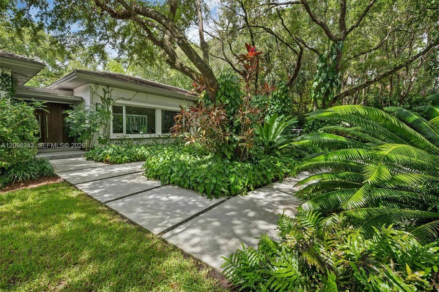 Property photo for 6080 SW 102nd Street, Pinecrest, FL