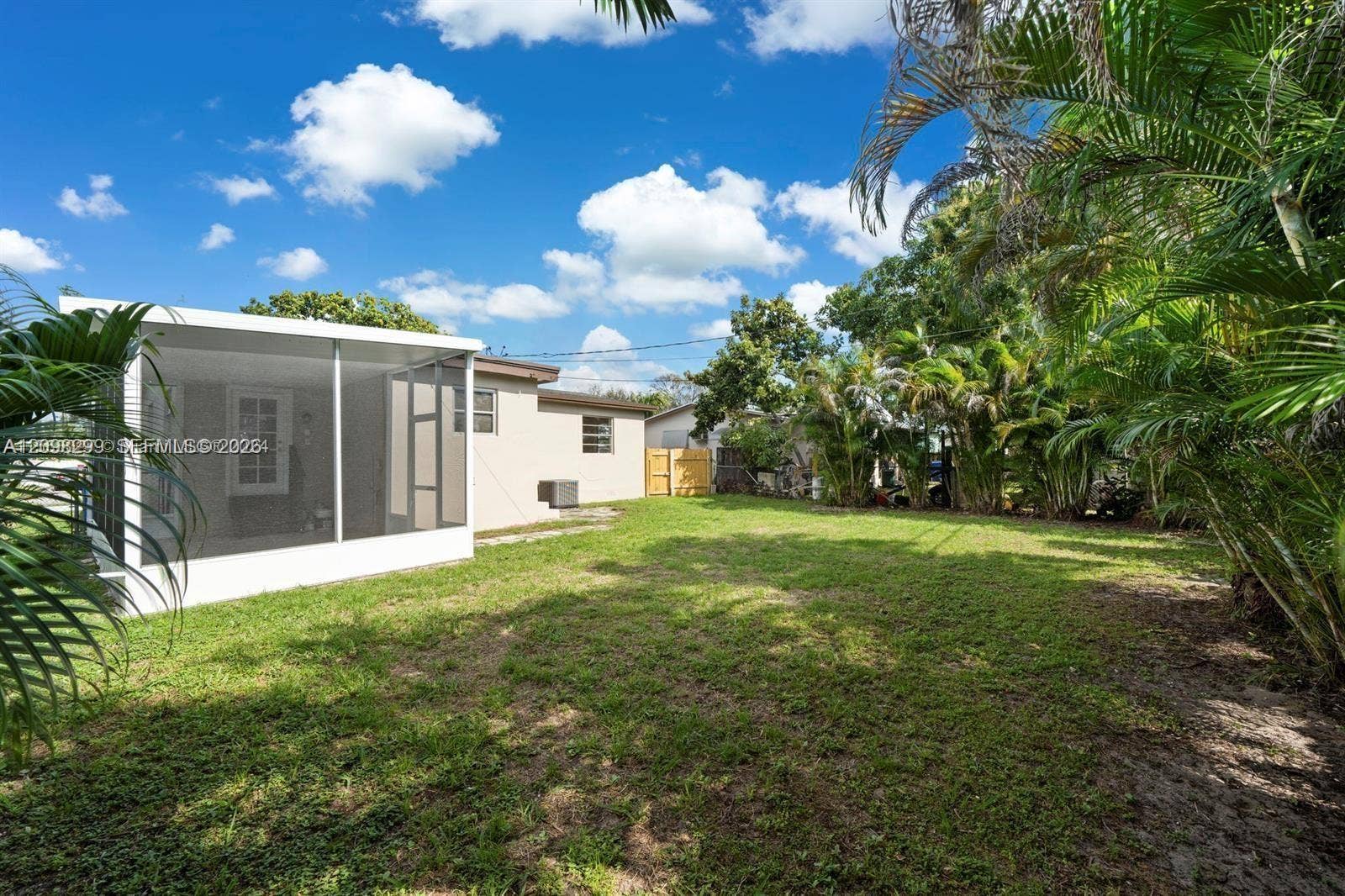 7532 Farragut Street, Hollywood, FL 33024 Photo 11