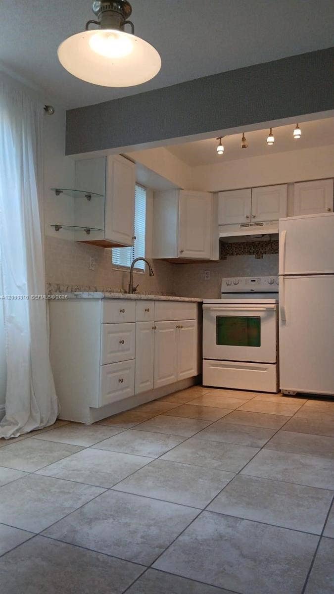 2200 Taylor Street, #105, Hollywood, Hollywood, FL 33020 Photo 1