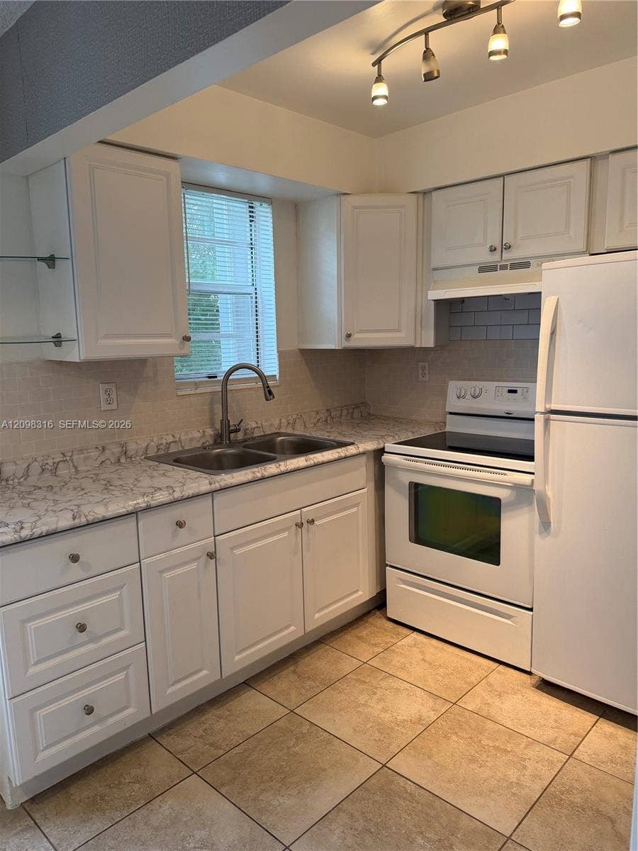 2200 Taylor Street, #105, Hollywood, Hollywood, FL 33020 Photo 15