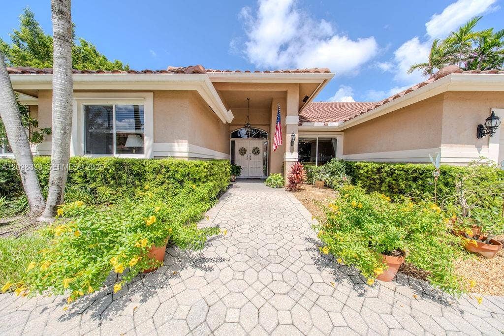 10071 NW 7th Street, Plantation, FL 33324 Photo 4