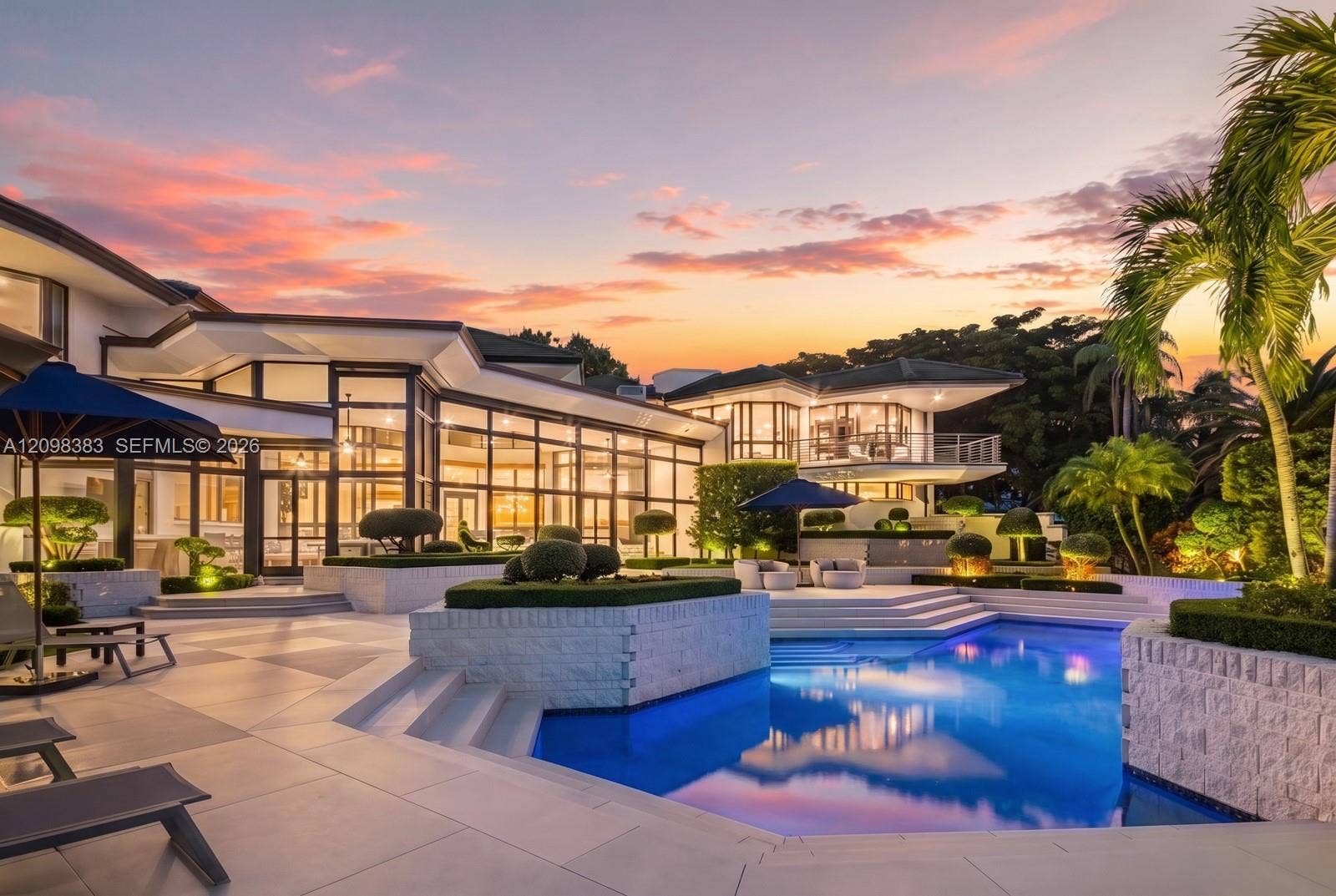 resort-style landscaping Windmill Ranch Estates