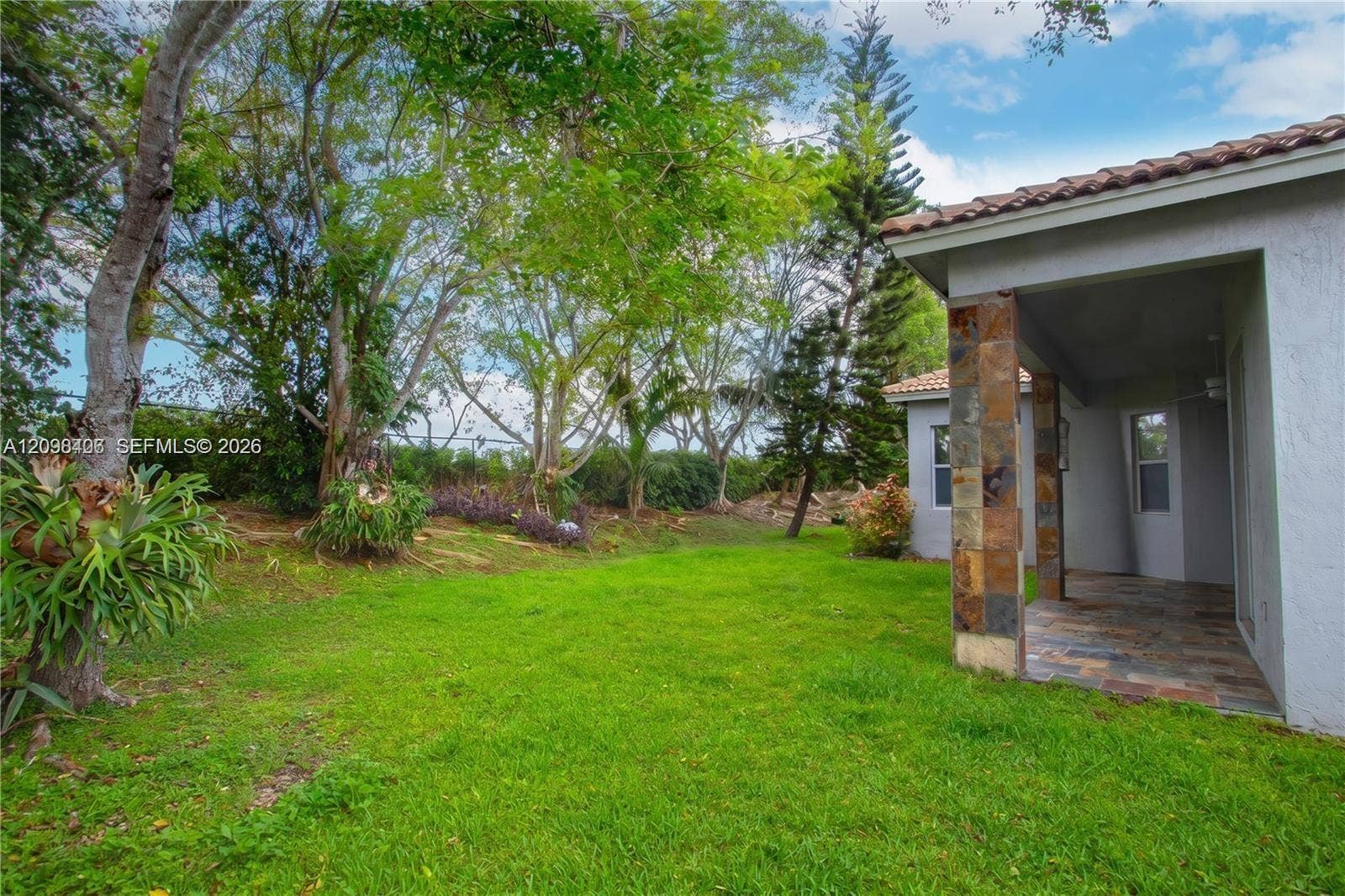 19548 S Whitewater Avenue, Weston, FL 33332 Photo 23
