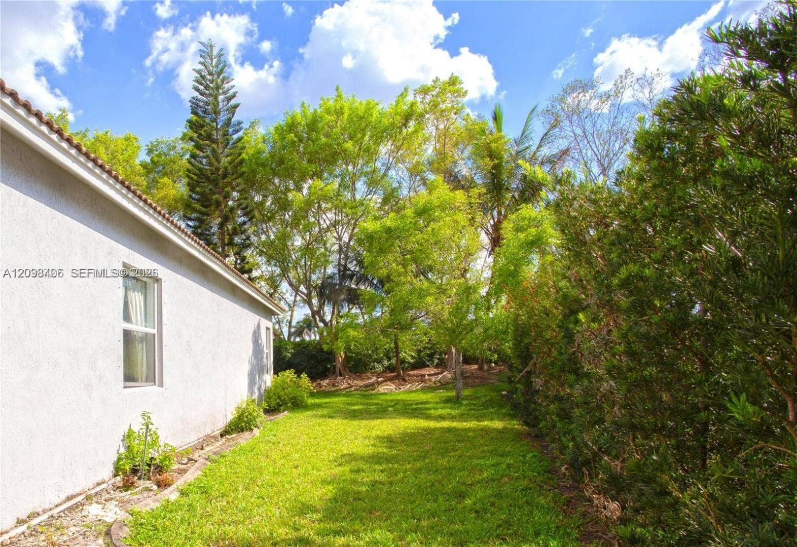 19548 S Whitewater Avenue, Weston, FL 33332 Photo 22
