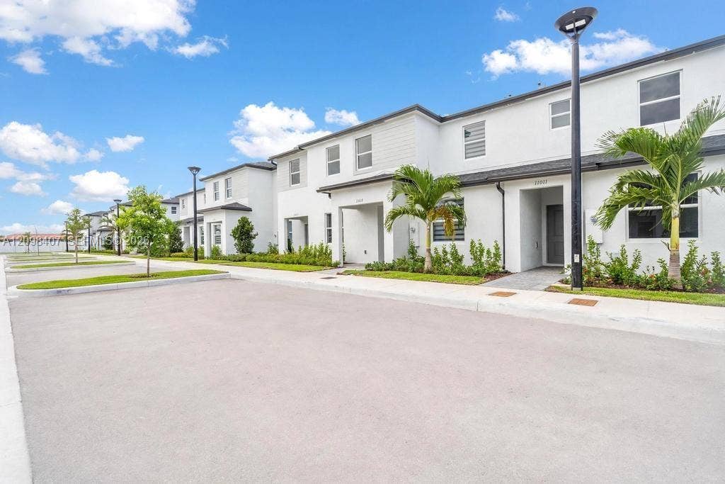11011 SW 230 Terrace, Miami, Miami, FL 33170 Photo 2