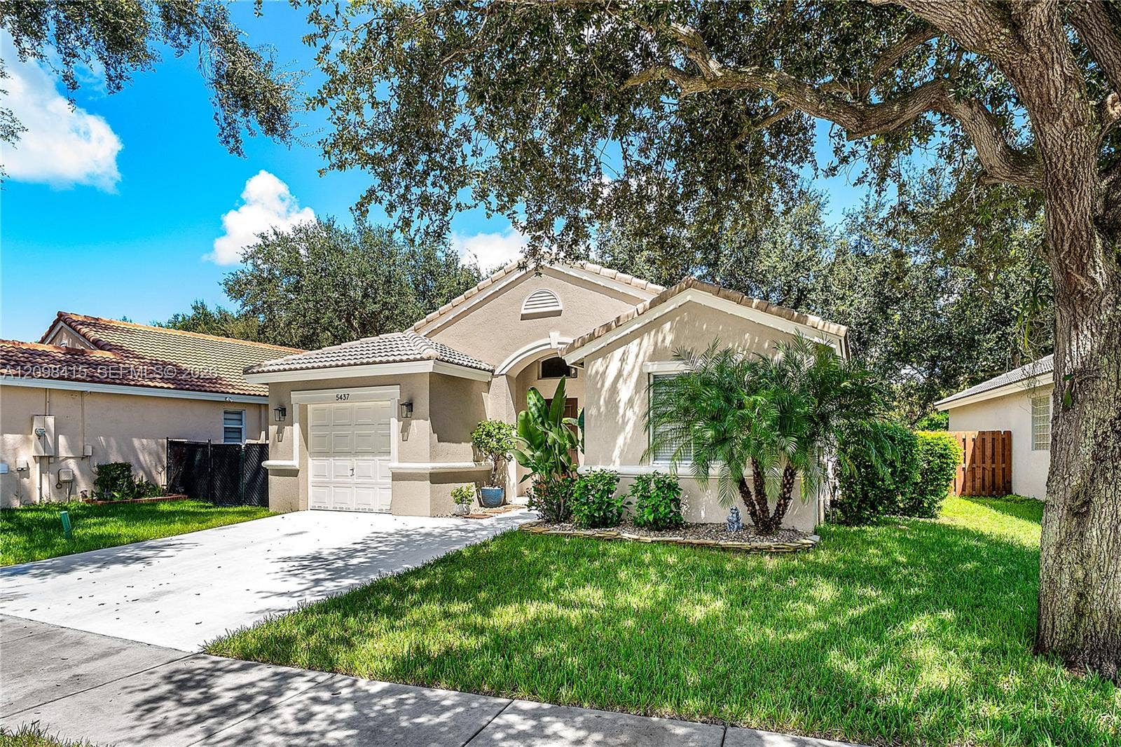 5437 NW 50th Court, Coconut Creek, FL 33073 Photo 2