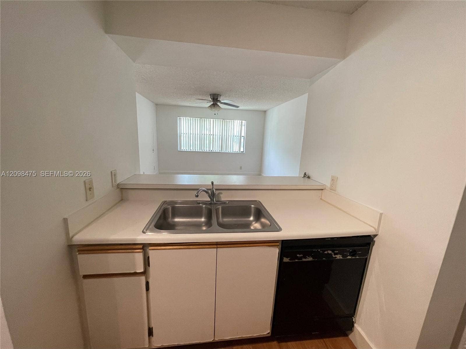 520 S Park Road, #24-12, Hollywood, Hollywood, FL 33021 Photo 3