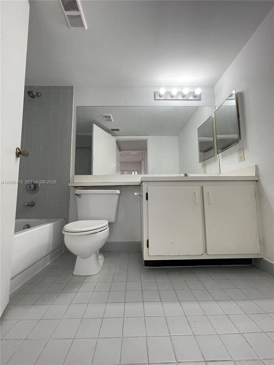 520 S Park Road, #24-12, Hollywood, Hollywood, FL 33021 Photo 7