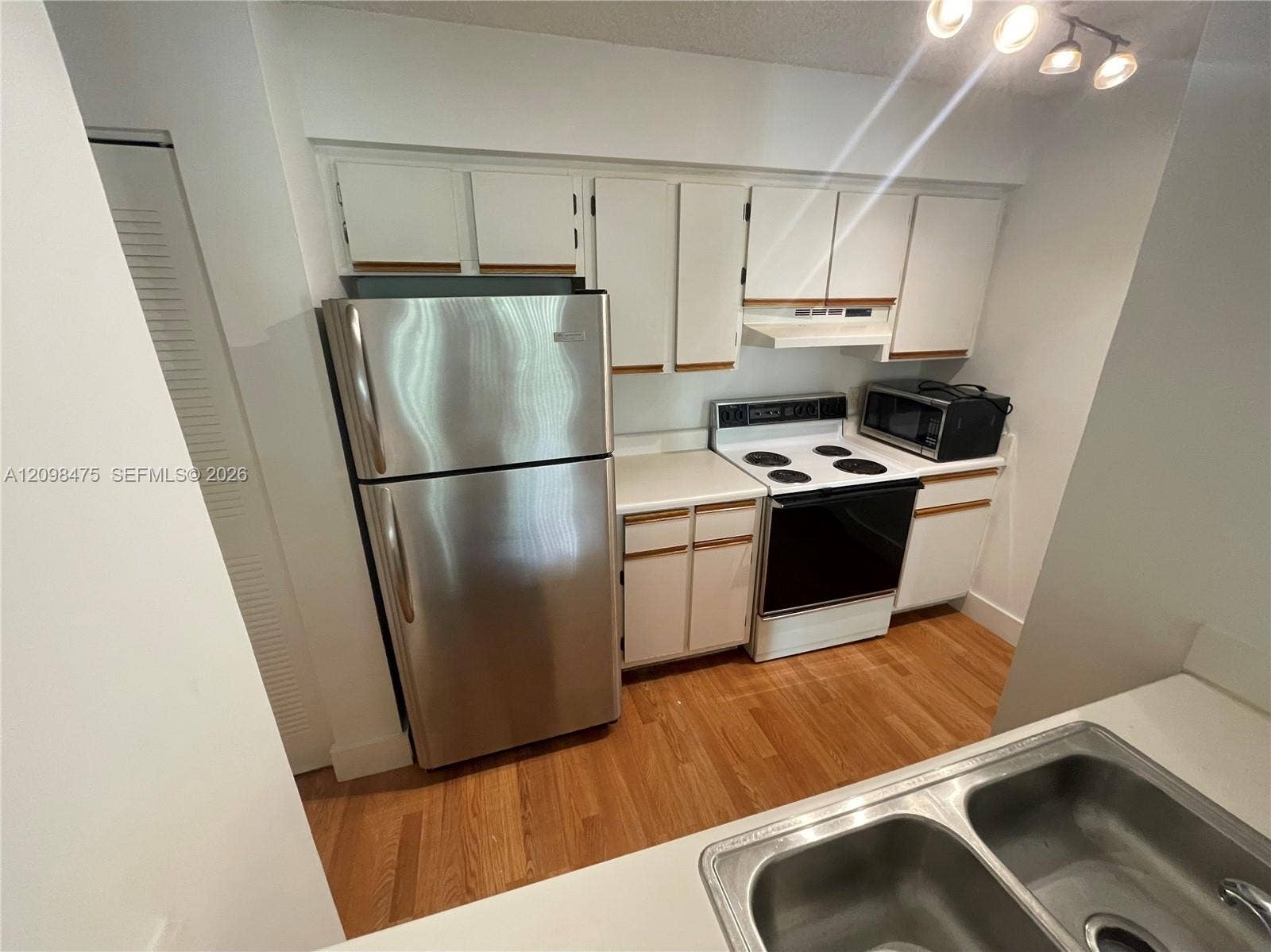 520 S Park Road, #24-12, Hollywood, Hollywood, FL 33021 Photo 2