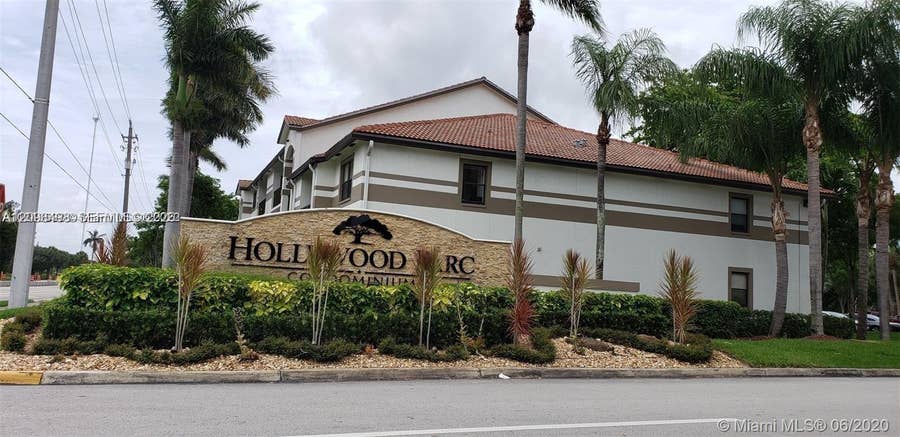 Property photo for 620 S Park Road, #23-2, Hollywood, FL