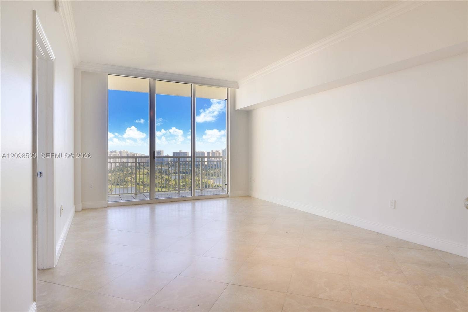 19501 W Country Club Drive, #PH-02, Aventura, FL 33180 Photo 5
