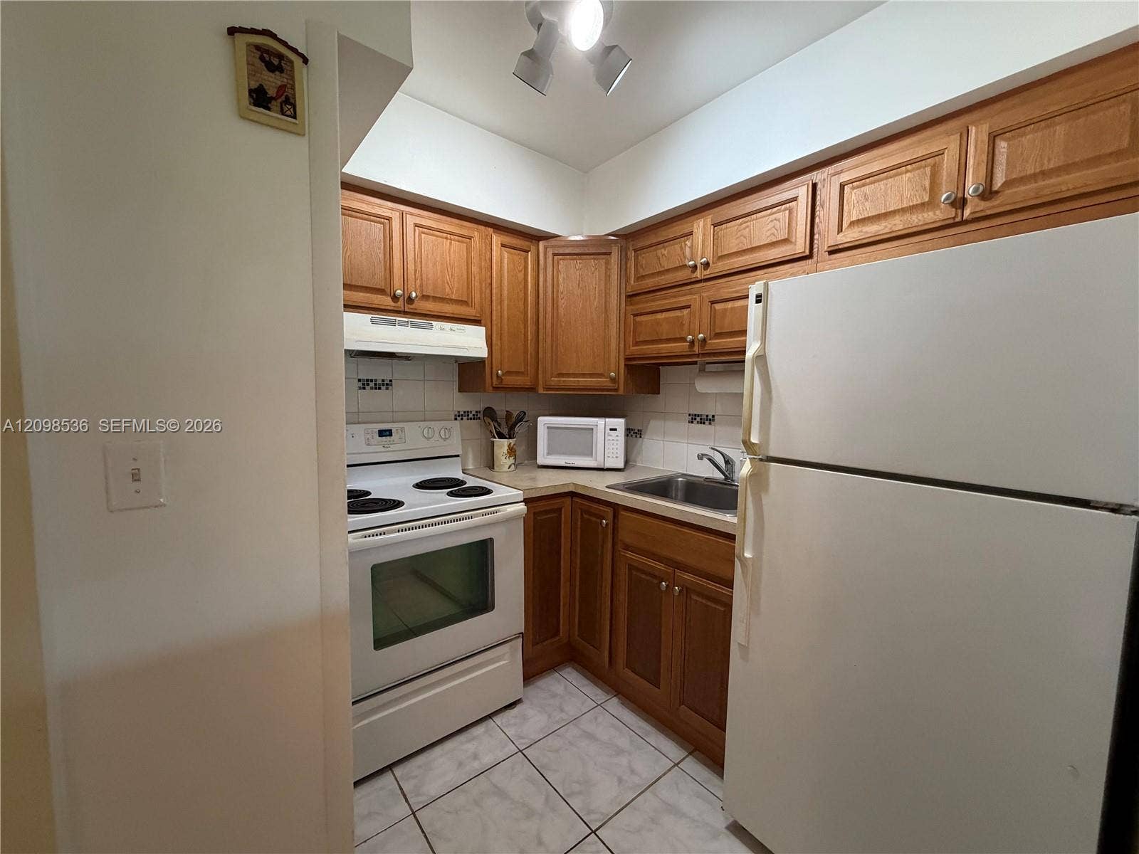801 Atlantic Shores Boulevard, #107, Hallandale Beach, FL 33009 Photo 9